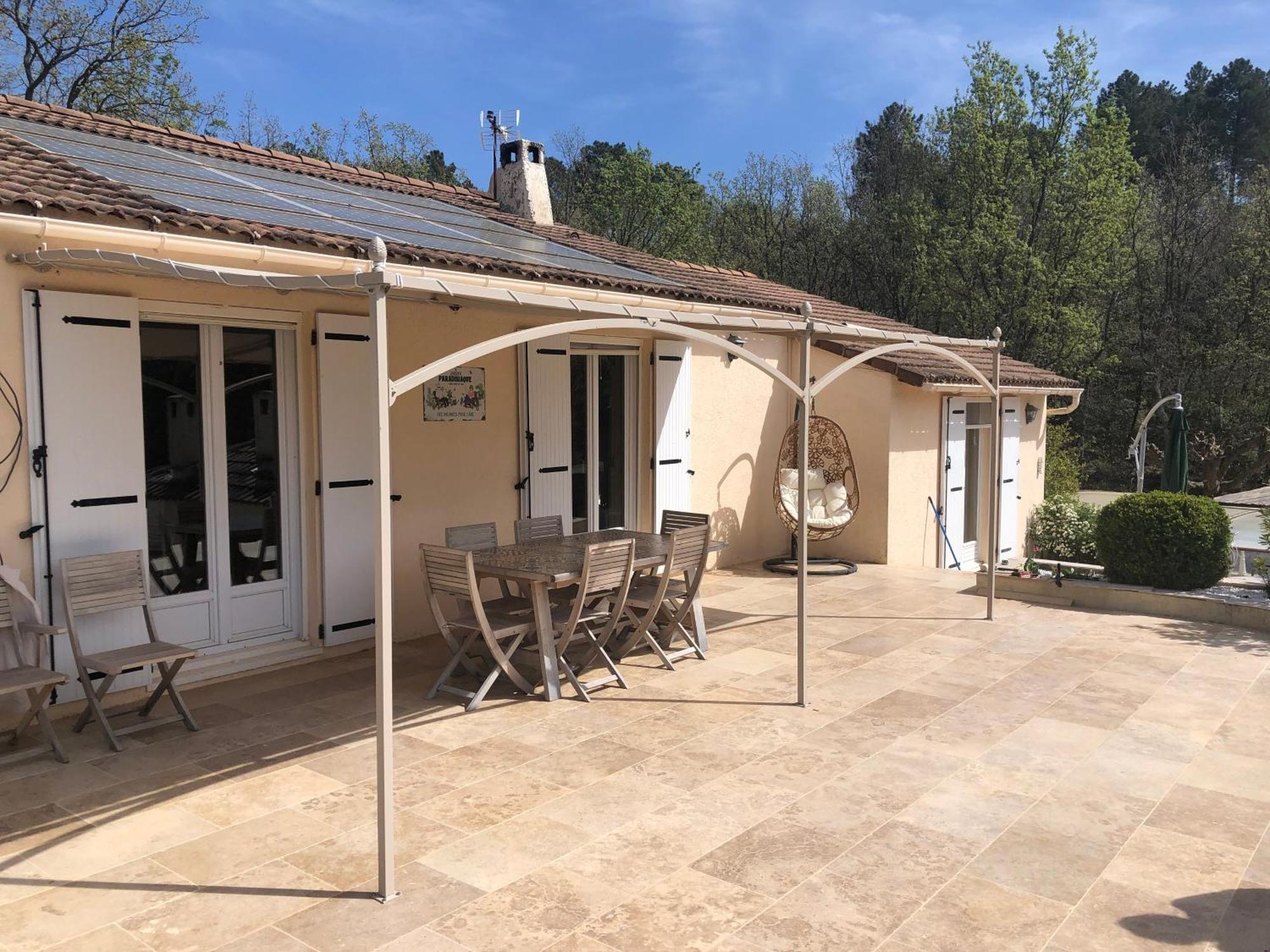 Villa Quinissole Sainte-Anastasie-sur-Issole Bagian luar foto