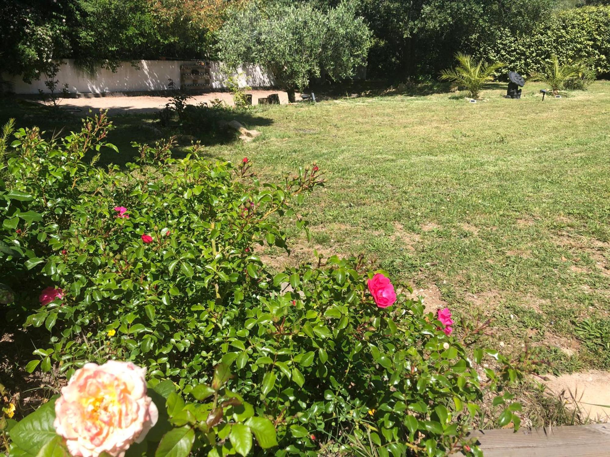 Villa Quinissole Sainte-Anastasie-sur-Issole Bagian luar foto