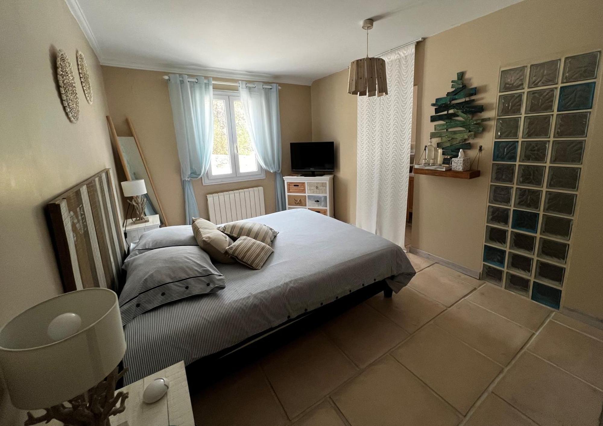 Villa Quinissole Sainte-Anastasie-sur-Issole Bagian luar foto