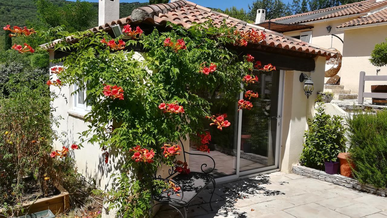 Villa Quinissole Sainte-Anastasie-sur-Issole Bagian luar foto